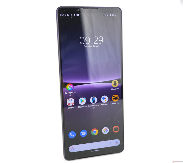 Sony Xperia 1 IV em violeta 