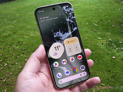 A série Google Pixel 11 está pronta para apresentar telas mais brilhantes. Na foto: a parte frontal do Pixel 10 XL.