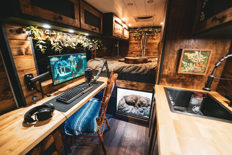 (Fonte da imagem: u/ttthefineprinttt via r/battlestations)