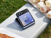 O Samsung Galaxy Z Flip6 tem câmeras melhores do que o seu antecessor, pelo menos de acordo com o DxOMark. (Fonte da imagem: Samsung)
