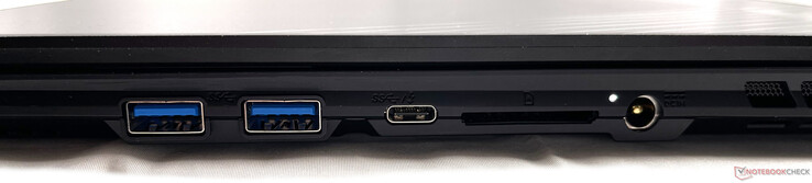 Direito: 2x USB Type-A 3.2 Gen. 1, USB-C Thunderbolt 3 (com DisplayPort e Power Delivery), leitor de cartões SD, fonte de alimentação
