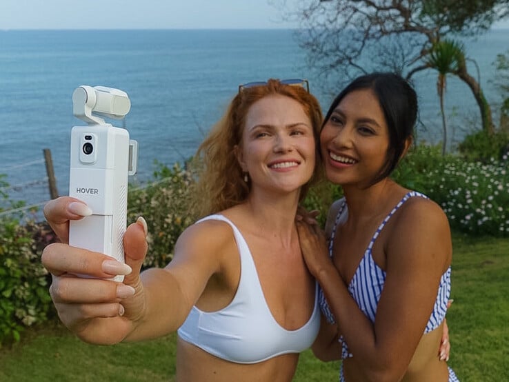 O Hoverair Versa é um gimbal de 3 eixos com um sensor de câmera de 1/1,3", capaz de produzir vídeos em 4K a 60p e fotos de 12 MP.