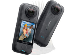 O Insta360 X4 Air em sua opção de cor Graphite Black. (Fonte da imagem: via Igor Bogdanov)