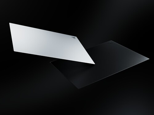 Razer Atlas Pro nas cores preto e branco