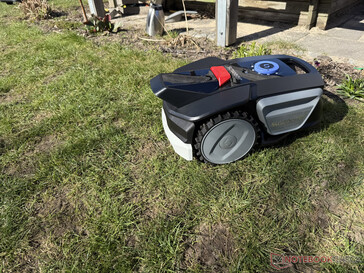 ...e depois gira em um ângulo aleatório