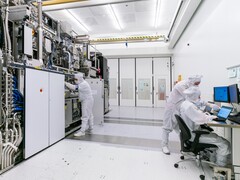 Tribunal holandês prende ex-engenheiro da ASML e da NXP por passar segredos de chips para a Rússia. Na foto: Sala limpa EUV da ASML (Fonte da imagem: ASML)