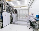 Tribunal holandês prende ex-engenheiro da ASML e da NXP por passar segredos de chips para a Rússia. Na foto: Sala limpa EUV da ASML (Fonte da imagem: ASML)