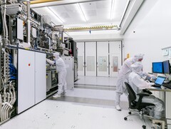 Tribunal holandês prende ex-engenheiro da ASML e da NXP por passar segredos de chips para a Rússia. Na foto: Sala limpa EUV da ASML (Fonte da imagem: ASML)