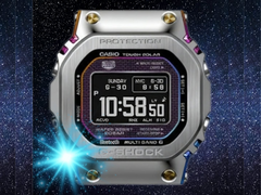Na foto - uma imagem editada do mostrador e da caixa do Casio GMW-BZ5000RC-1 que vazou contra um fundo escuro estrelado. (Fonte da imagem: @geesgshock no Instagram - editado)