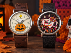 Os novos relógios Peanuts x Timex Weekender Pumpkin e Day of the Dead apresentam ilustrações sazonais do Snoopy e pulseiras de couro em relevo