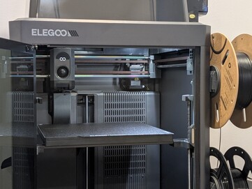 Interior do Centauri Carbon 2.