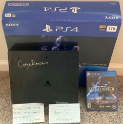 CoryxKenshin autografou o console PlayStation 4 agora no eBay por US$ 25.000 (Fonte: eBay)