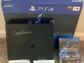 CoryxKenshin autografou o console PlayStation 4 agora no eBay por US$ 25.000 (Fonte: eBay)