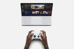 Jogos em um Laptop Studio de superfície e um controlador da série Xbox. (Fonte de imagem: Microsoft)