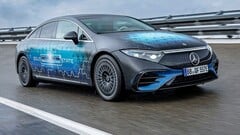 Um protótipo do EQB com alcance de 750 milhas a partir de uma bateria de estado sólido. (Fonte da imagem: Mercedes-Benz)