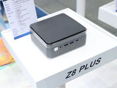 O ECS Z8 Plus aparentemente tem suporte para RAM LPDDR5X e DRR5. Na foto: o mini PC. (Fonte da imagem: Goldfries no YouTube)