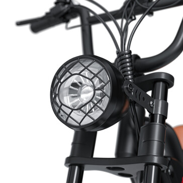 A e-bike Kingbull Ranger vem com um farol de LED de 48 V