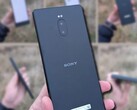 O protótipo do Sony Xperia à venda possui configuração de câmera dupla e configuração de memória de 6 GB/128 GB. (Fonte da imagem: OLX - editado)