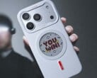 Capa personalizada Xtrem Instant com tela E-Ink integrada