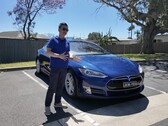 O Tesla Model S 70D 2015 de Tom já registrou mais de 121.000 km ou 75.000 milhas. (Fonte da imagem: Ludicrous Feed via YouTube)