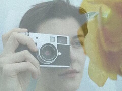 A câmera digital Fujifilm X half usa um sensor de 1 polegada em um corpo compacto. (Fonte da imagem: Fujifilm)