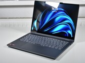 Forte CPU AMD Zen5 com caneta e OLED por um preço baixo: Análise do laptop Lenovo IdeaPad 5 2 em 1 14AKP10