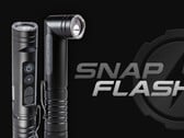 A câmera de inspeção sem fio SnapFlash tem uma lanterna integrada em sua cabeça giratória.