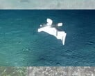 Uma imagem do robô no fundo do oceano (Fonte da imagem: a equipe de pesquisa; editado)