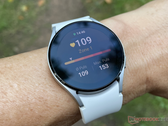 A série Galaxy Watch5 manterá as grandes luneis do mostrador do Galaxy Watch4 para navegação por toque. (Fonte de imagem: NotebookCheck)