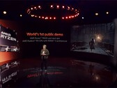 AMD exibiu uma de suas próximas placas gráficas no evento de lançamento da série Ryzen 7000 (imagem via AMD)