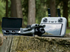 O DJI Mini 5 Pro ainda será relativamente compacto, apesar dos inúmeros rumores de melhorias em relação ao seu antecessor. (Fonte da imagem: Mauro Tandoi)