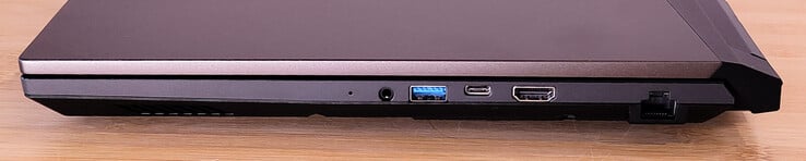 Porta combinada para fone de ouvido, USB-A 3.2 Gen 1, USB-C 3.2 Gen 1 com DisplayPort; HDMI 2.1 (4K/120 Hz, 8K/60 Hz), RJ 45 (GBit/s LAN, 10/100/1000)