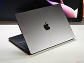 A próxima geração do MacBook Pro poderia ser comercializada como MacBook Ultra.