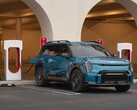 Um Kia EV usando um Supercharger. A Tesla abriu sua rede de carregamento para os Kia EVs na América do Norte (Fonte da imagem: Kia)