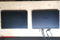 XMG Pro 15 (esquerda) vs XMG Neo 15 (direita)
