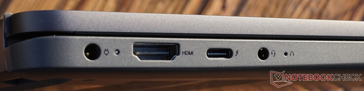 Conexões à esquerda: alimentação, HDMI 1.4b, Thunderbolt 4, fone de ouvido