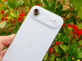 Espera-se que o iPhone Air 2 resolva as deficiências de seu antecessor, retratado aqui.