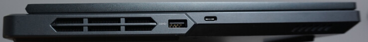 Portas à esquerda: USB-A (5 Gbit/s), USB-C (10 Gbit/s, DP)