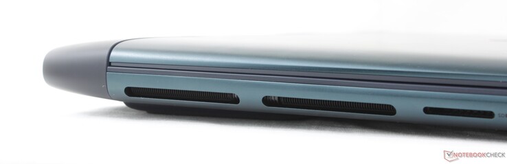 Esquerda: Leitor de cartão SD, fone de ouvido de 3,5 mm