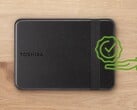 O disco rígido da Toshiba apresenta um design bastante minimalista com um esquema de cores em preto