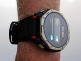 O Amazfit T-Rex Dual Solar tem células solares na frente e atrás.