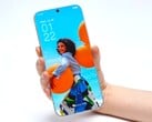 O primeiro verdadeiro “celular sem moldura” é apresentado em um vídeo da Tecno. Aparentemente, será possível experimentar o protótipo na IFA 2026.
