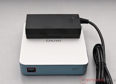 Chuwi AuBox com fonte de alimentação (19 V; 6,32 A)