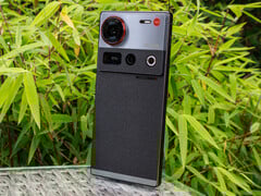Nós analisamos o Nubia Z70S Ultra (Fonte da imagem: Daniel Schmidt)