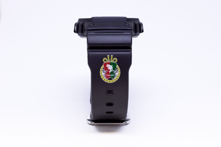 O relógio Casio G-Shock x Kochi United SC DW-5600RW-1. (Fonte da imagem: Kochi United SC)