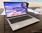 O HP EliteBook x360 1040 G7 é um dos melhores conversíveis que o dinheiro pode comprar se você não se importa com seus fracos gráficos UHD