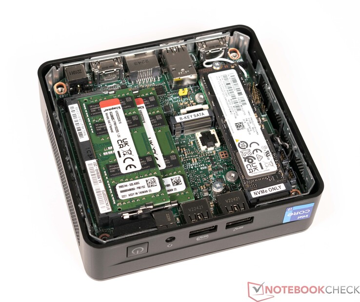 Kit Intel NUC 13 Pro - Arena Canyon com a tampa inferior removida