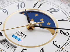 A reedição do Timex 1990 com mostrador de fases da lua e calendário