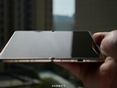 Honor o executivo Fei Wang compartilhou imagens reais do dobrável Honor Magic V6.