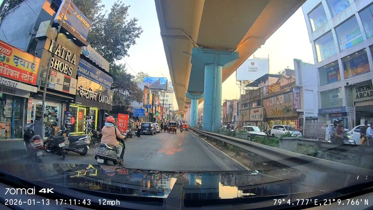 A câmera frontal 70mai 4K T800